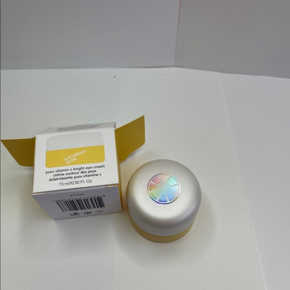 Saturday Skin yuzu vitamin c
BRIGHT EYE CREAM - Picture 2 of 2